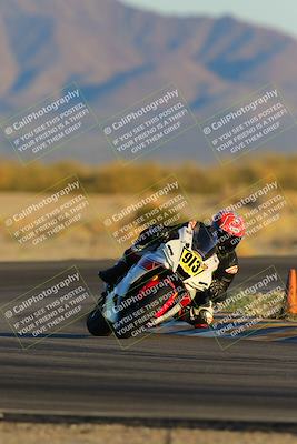 media/Jan-21-2023-CVMA (Sat) [[b9eef8ba1f]]/Race 12 Amateur Supersport Open/